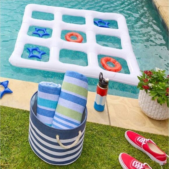 Giant Inflatable Star & Circle Tic-Tac-Toe Summer Outdoor Game Set - Picture 1 of 7